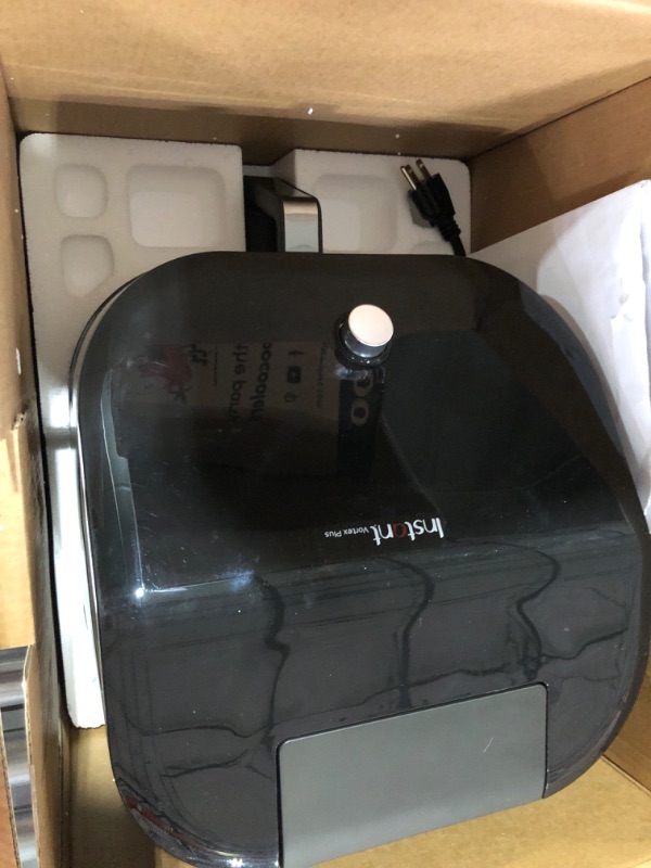 Photo 2 of **UNABLE TO TEST** Instant Vortex Plus 6-Quart Air Fryer Oven, From the Makers of Instant Pot with Odor Erase Technology