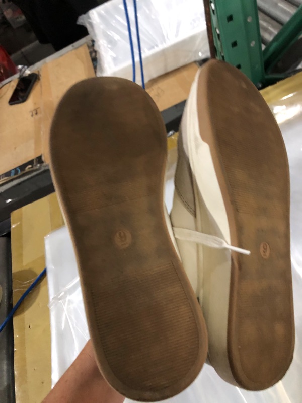 Photo 1 of *USED* Men's Sneakers, Size 9