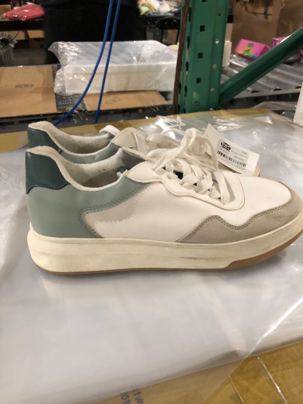 Photo 1 of *USED* Men's Sneakers, Size 9