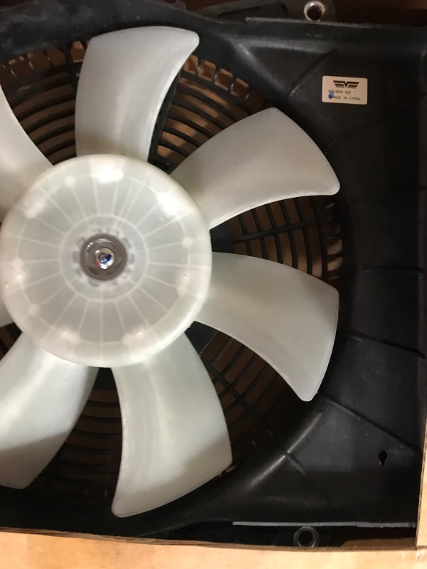 Photo 2 of Dorman 620-5604 A/C Condenser Fan Assembly Compatible with Select Chevrolet / GMC / Isuzu Models