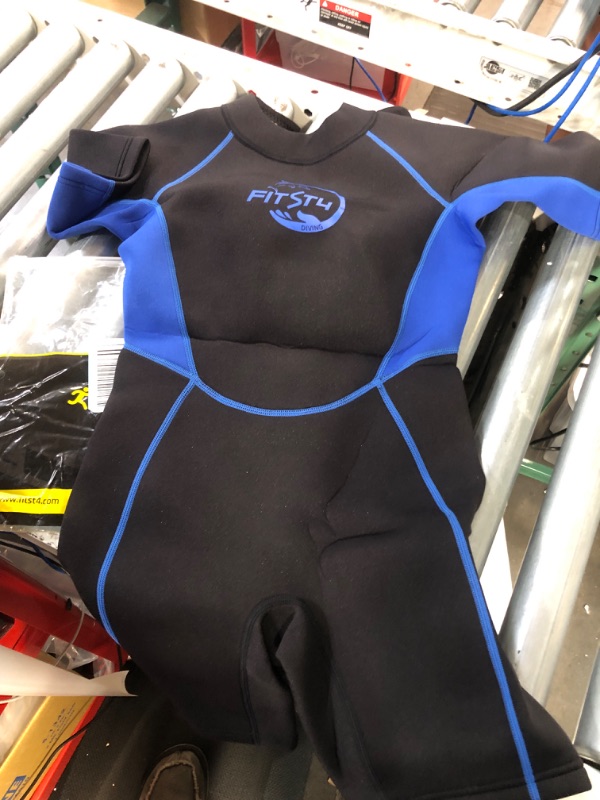 Photo 2 of FitsT4 Kids Shorty Wetsuit 2.5mm Neoprene Thermal Swimsuit Keep Warm Girls Toddlers Boys Back Zipper for Diving Snorkeling Surfing Swimming Lessions blue X-Large