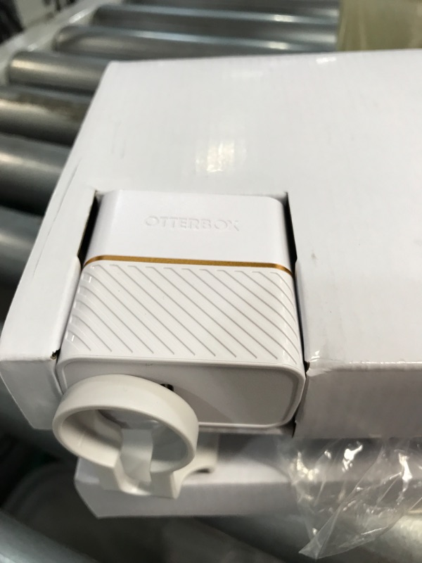 Photo 2 of OtterBox 3-in-1 Wireless Charging Station for MagSafe - WHITE Charging Station 1.0 White