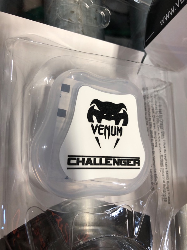Photo 4 of *** SEE NOTES** Venum Challenger Mouthguard Red Devil