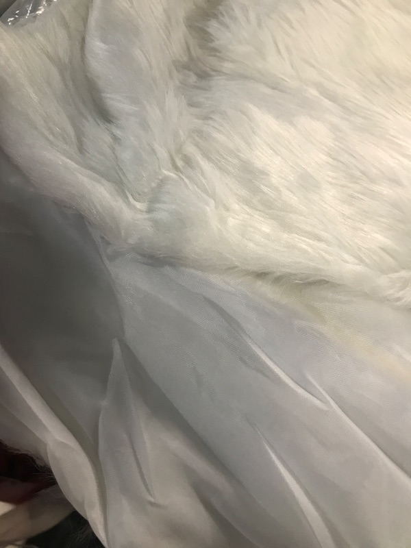 Photo 3 of Forum Novelties Vintage Hollywood Faux Mink Stole One Size White