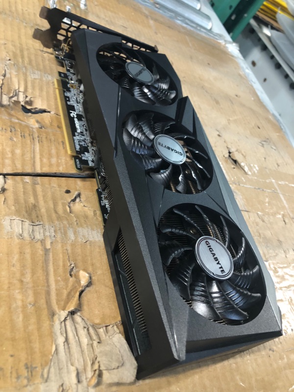 Photo 1 of Gigabyte Geforce Rtx 3060 Ti Gaming Oc 8Gb V2 Lhr Graphics Card