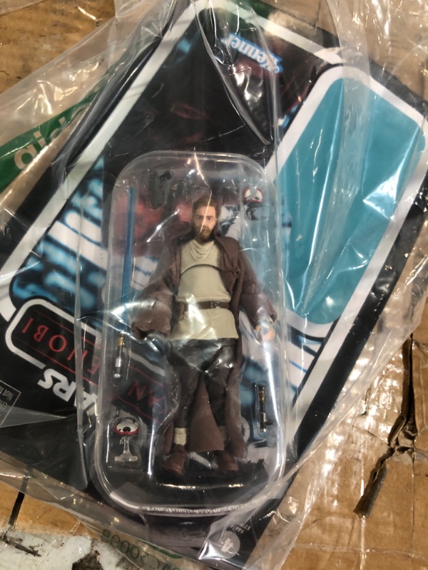 Photo 2 of  STAR WARS OBI-Wan Kenobi Figure, The Vintage Collection OBI-Wan Kenobi (Wandering Jedi) Toy, 3.75-Inch-Scale 