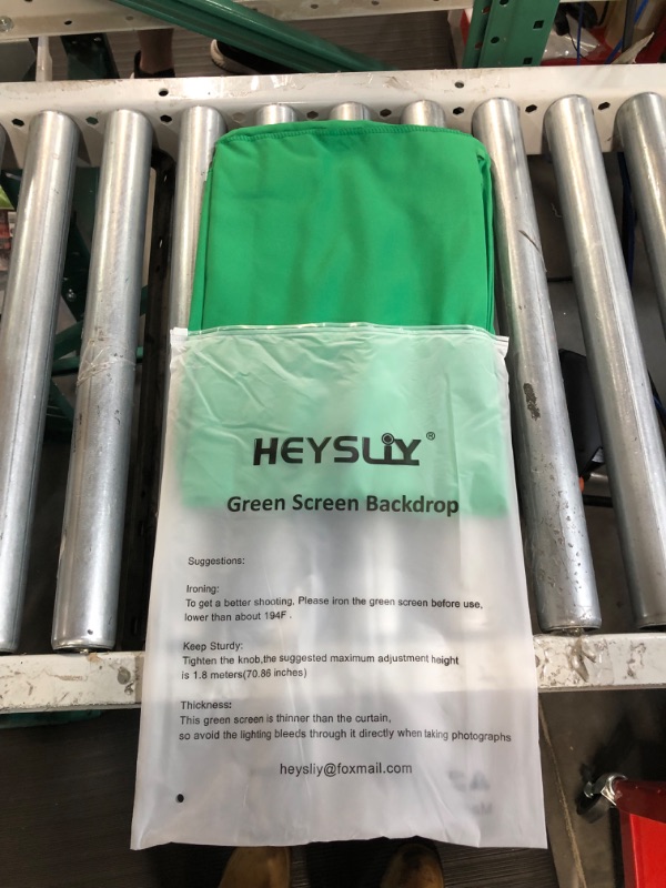 Photo 3 of Heysliy Green Screen Backdrop with Stand Kit, 6.5 X 6.5 Ft Portable Green Screen Stand with 5 X 6.5 Ft Greenscreen 