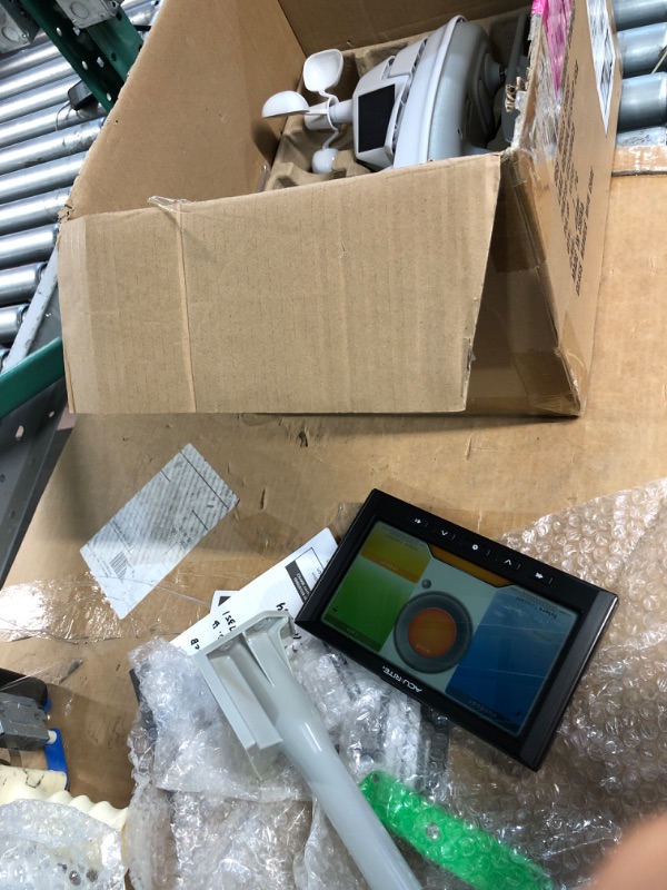 Photo 2 of AcuRite Iris (5-in-1) Home Weather Station with Wi-Fi Connection to Weather Underground with 