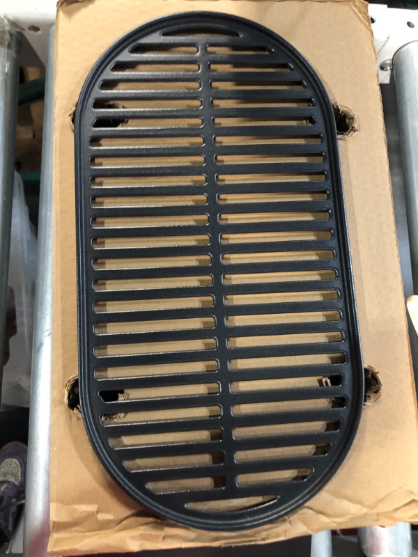 Photo 5 of * damaged * see images *
Everdure Cast Iron Grill & Cover – Outdoor, Portable Charcoal Grill and Tabletop Cast Iron Skillet 