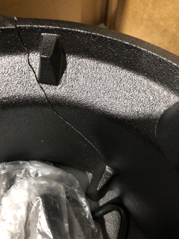 Photo 1 of * damaged * see images *
Everdure Cast Iron Grill & Cover – Outdoor, Portable Charcoal Grill and Tabletop Cast Iron Skillet 