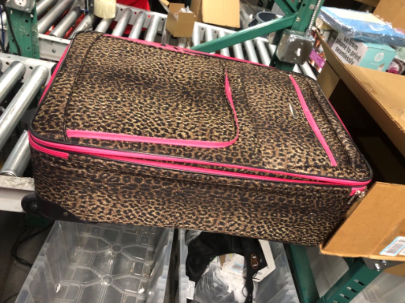 Photo 2 of * item used * minor damage *
Rockland Jungle Softside Upright Luggage, Pink Leopard, 4-Piece Set