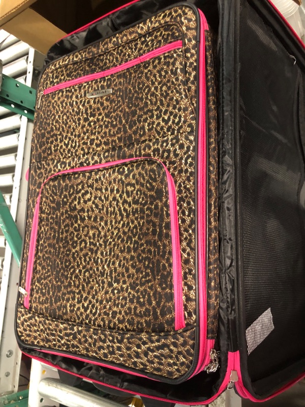 Photo 5 of * item used * minor damage *
Rockland Jungle Softside Upright Luggage, Pink Leopard, 4-Piece Set