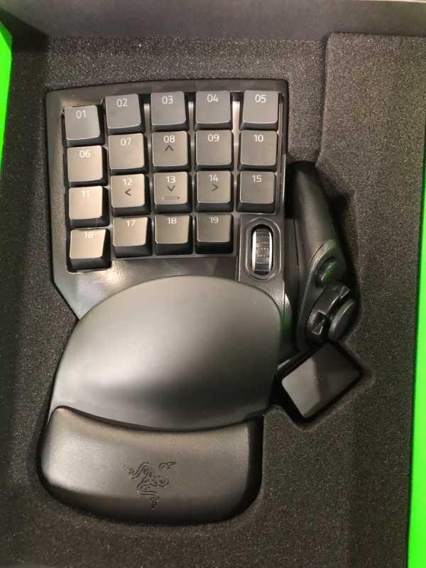 Photo 2 of Razer - Tartarus V2 Wired Gaming Mecha-Membrane Keypad with Chroma Back Lighting - Black