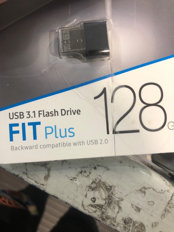 Photo 2 of SAMSUNG FIT Plus 3.1 USB Flash Drive, 128GB, 400MB/s