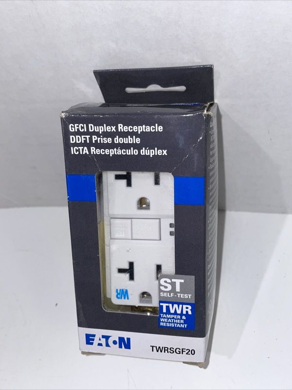 Photo 1 of * used item *
Eaton White 20 Amp GFCI Residential Outlet