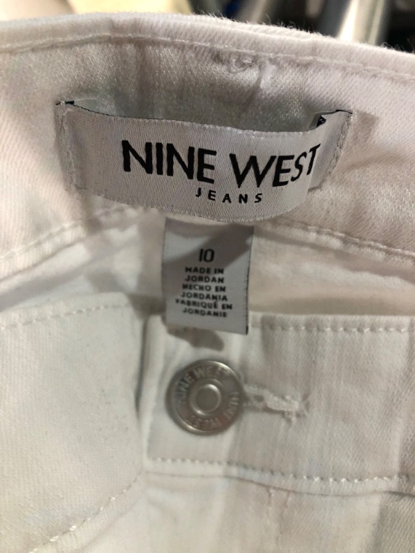 Photo 1 of * used item *
NINE WEST JEANS, 2 SIZE 10 IN WHITE, 1 SIZE 12 IN WHITE