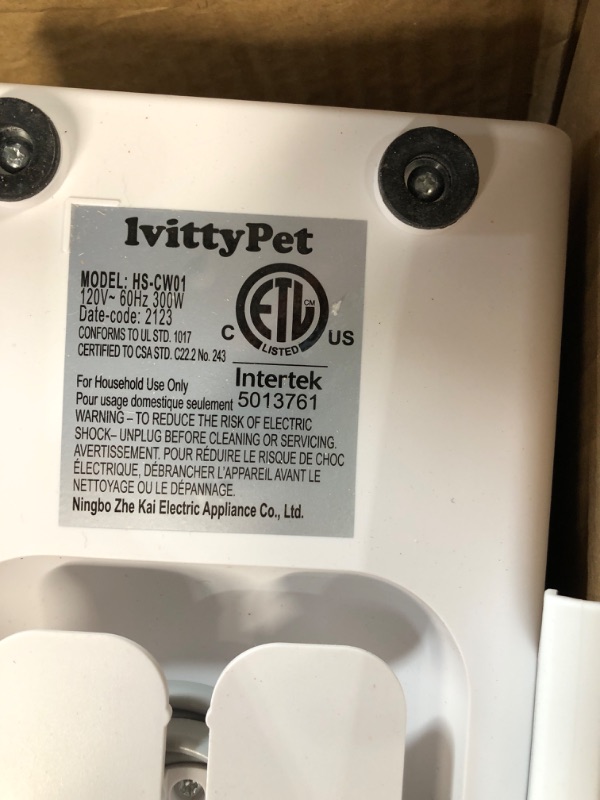 Photo 1 of *TURNS ON ** lvittyPet Dog Grooming Kit & Pet Hair Vacuum 2 in 1(Low Noise) Professional Pet Grooming Vacuum with Powerful Suction 1.8L,5 Pet Grooming Tools for Dogs Cats Vacuum for Shedding Grooming