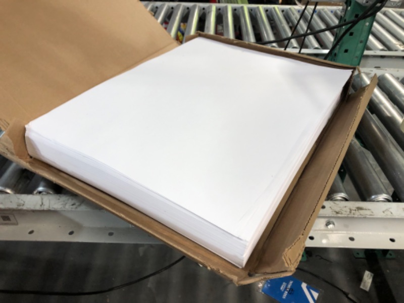 Photo 4 of Pacon Drawing Paper, White, Medium Weight, 18" x 24", 500 Sheets Medium Weight 18" x 24"