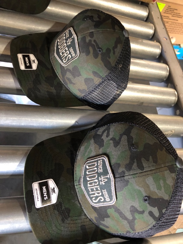 Photo 2 of Los Angeles Dodgers camo since 1958 trucker hat 2pk