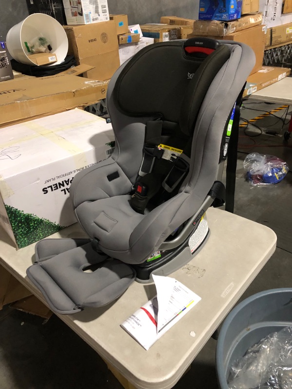 Photo 2 of ***USED - NO PACKAGING***
Britax Emblem 3-Stage Convertible Car Seat, Slate Safewash , 21x18.25x26 Inch (Pack of 1)