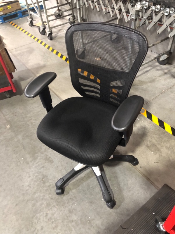 Photo 4 of ***BACK WON'T STAY UP - PRE ASSEMBLED - NO PACKAGING***
Flash Furniture Mid-Back Black Mesh Multifunction Executive Swivel Ergonomic Office Chair