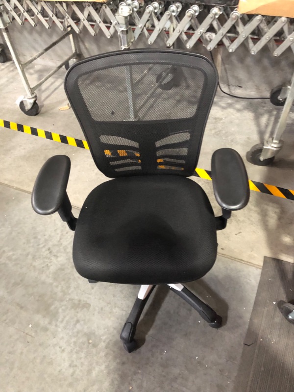 Photo 2 of ***BACK WON'T STAY UP - PRE ASSEMBLED - NO PACKAGING***
Flash Furniture Mid-Back Black Mesh Multifunction Executive Swivel Ergonomic Office Chair