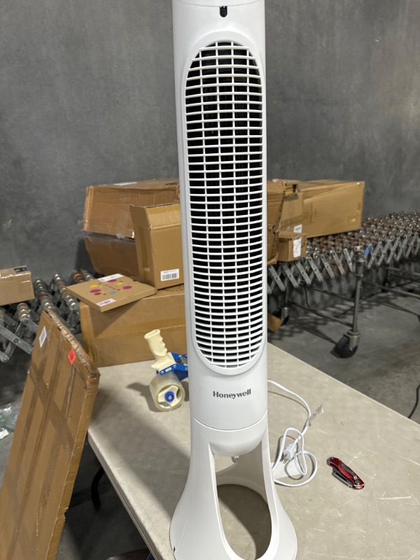 Photo 4 of ***READ NOTES***Honeywell HYF260 Quiet Set Whole Room Tower Fan, White