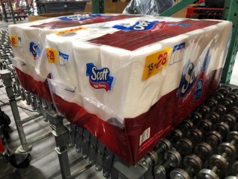 Photo 5 of Scott Paper Towels, Choose-A-Sheet - 30 Mega Rolls (2 Packs of 15) = 56 Regular Rolls (102 Sheets Per Roll)