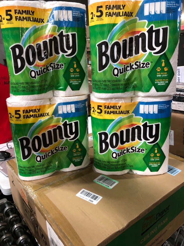 Photo 4 of Bounty Quick Size Paper Towels, White, 4 Packs Of 2 Family Rolls = 8 Family Rolls