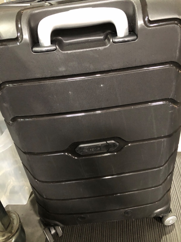 Photo 3 of * item used * please see all images *
Samsonite Freeform Hardside Expandable with Double Spinner Wheels