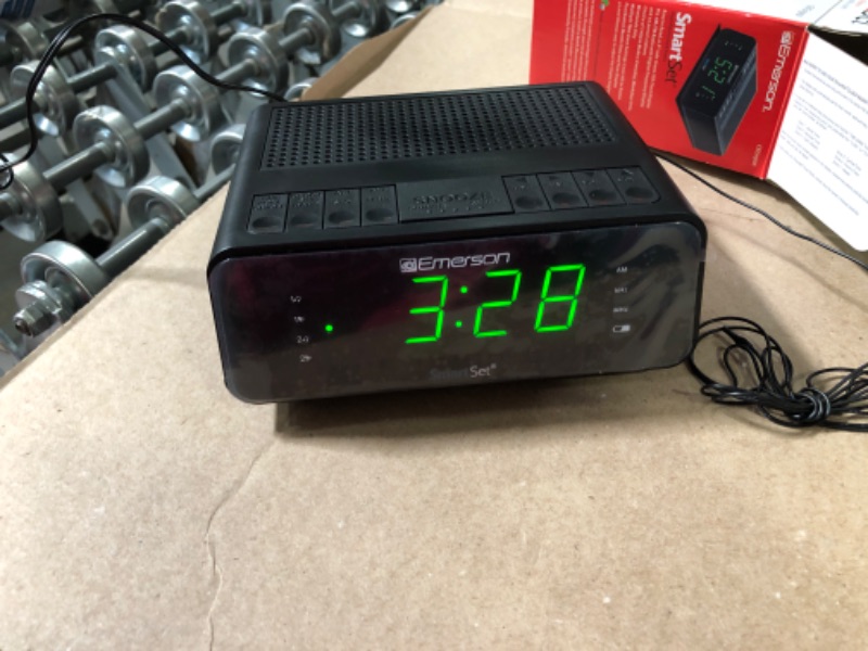 Photo 3 of Emerson SmartSet Alarm Clock Radio with AM/FM Radio, Dimmer, Sleep Timer and .9" LED Display, CKS1900 (Black)