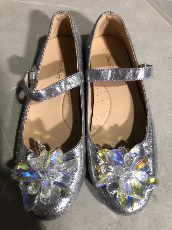 Photo 2 of * size 4 *
DREAM PAIRS Girls Wedding Party Dress Shoes Princess Crystal Flower Ballet Flats 2 Little Kid Silver/Rhinestone