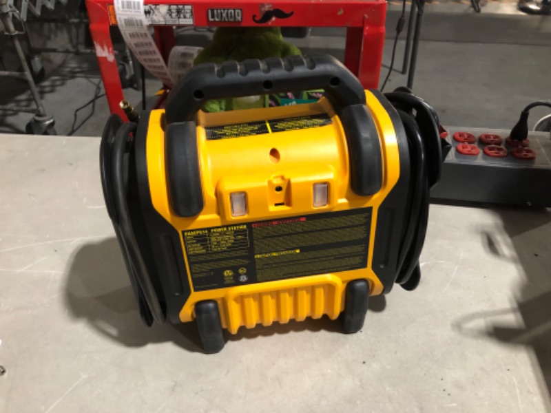 Photo 3 of ***WILL NOT HOLD CHARGE WITHOUT BEING PLUGGED IN***
DEWALT DXAEPS14 1600 Peak Battery Amp 12V Automotive Jump Starter/Power Station