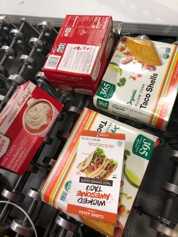 Photo 4 of 365 by Whole Foods Market, Organic Yellow Taco Shells, 5.5 Ounce & Kitchen Accomplice Wicked Tasty Taco, Carne Asada Simmer Sauce, 2.7 Ounce Pepper 2.7 Ounce (Pack of 1) & Duncan Hines Mug Cakes Strawberry Shortcake Flavored Mix with Cream Cheese Frosting