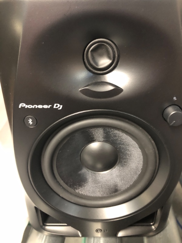 Photo 3 of NEW/ UNABLE TO TEST**
Pioneer DJ DM-50D-BT 5-inch Desktop Active Monitor Speaker Pair with Bluetooth - Black