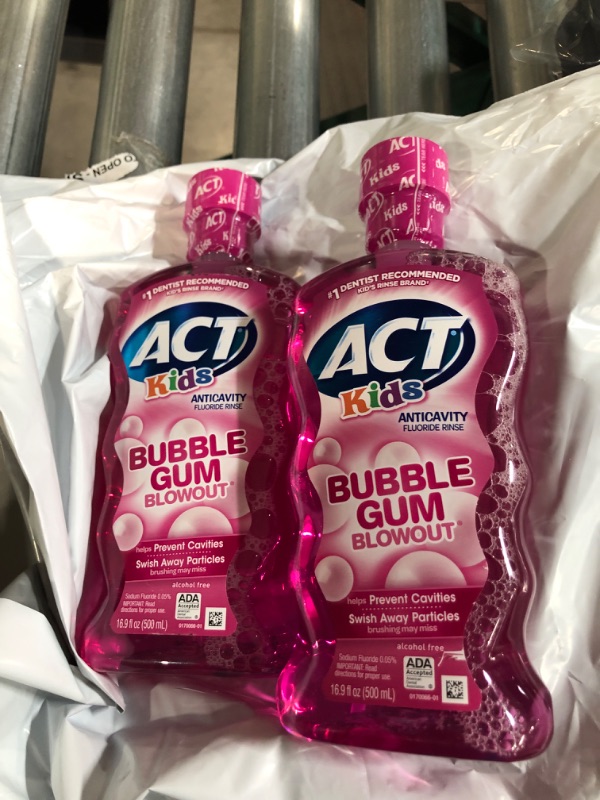 Photo 1 of ACT Kids Anticavity Fluoride Rinse Bubble Gum Blowout 16.9 fl. oz. (Pack of 4)