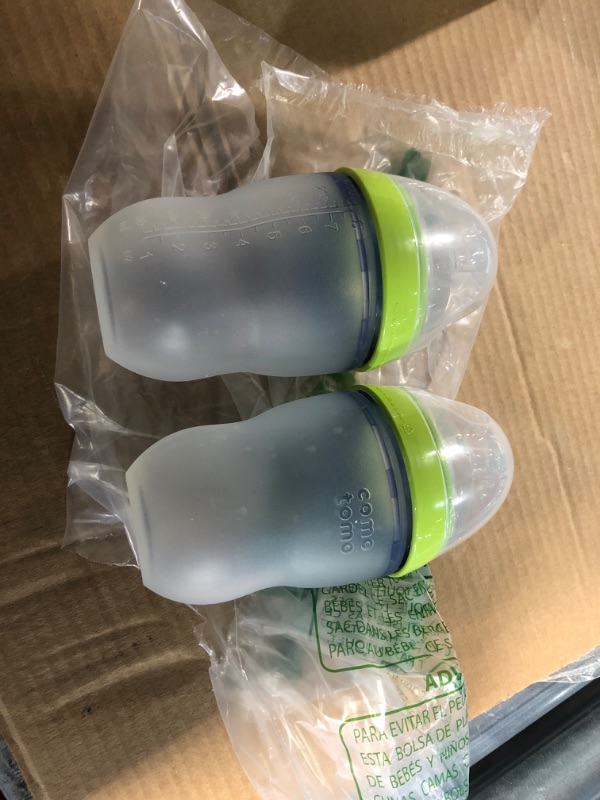 Photo 2 of Comotomo Baby Bottle, Green, 8 Ounce, 2 Count