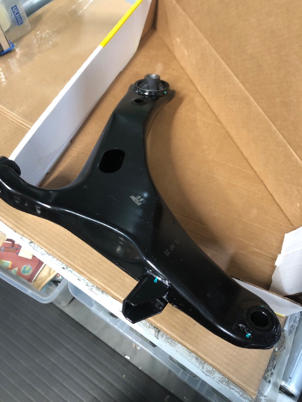 Photo 1 of MOOG RK622031 Suspension Control Arm front left lower
