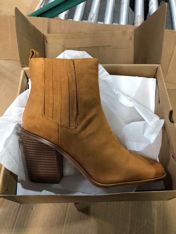 Photo 1 of Women's Ankle Boots, Size 9