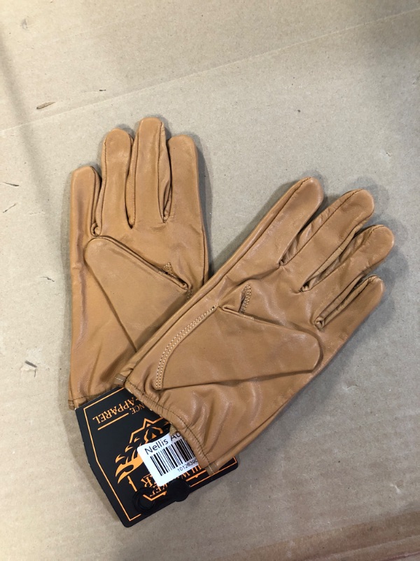 Photo 2 of Men's Saddle Tan Men's Leather Driving Glove w/ Wrist Snapping XS