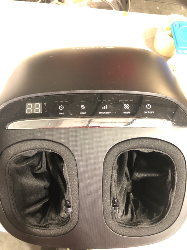 Photo 2 of * item used * dirty *
Etekcity Foot Massager Machine with Heat and APP Remote, Gifts for Men and Women, 