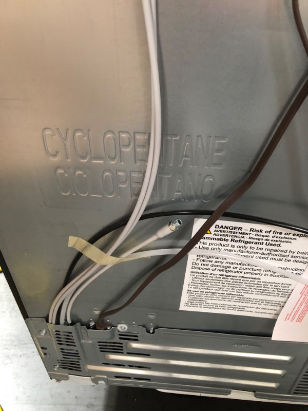 Photo 13 of [Minor damage] GE - 27 cu. ft. French Door Refrigerator in Fingerprint Resistant Stainless Steel