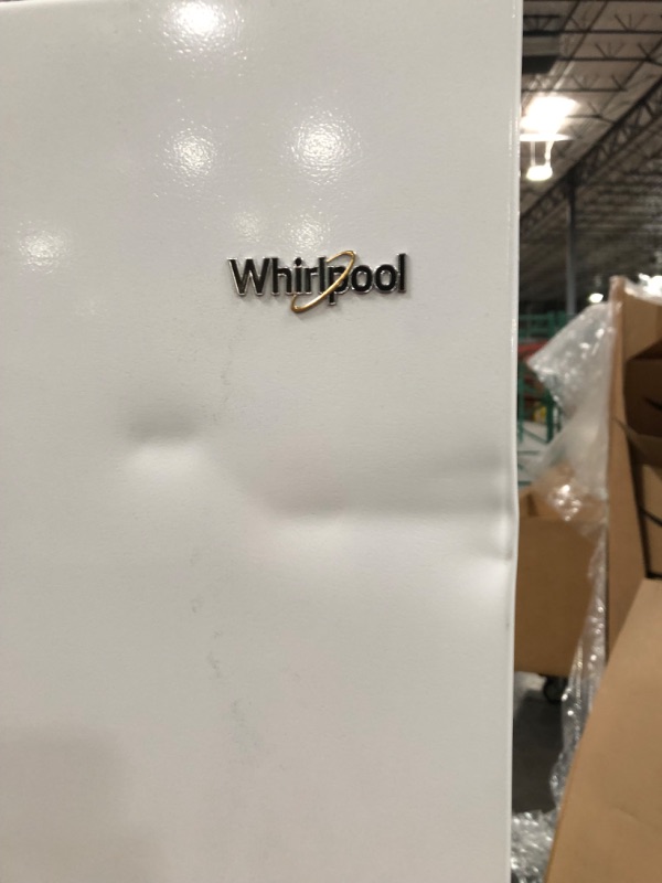 Photo 3 of [Minor Damage] Whirlpool 20.5-cu ft Top-Freezer Refrigerator (White)