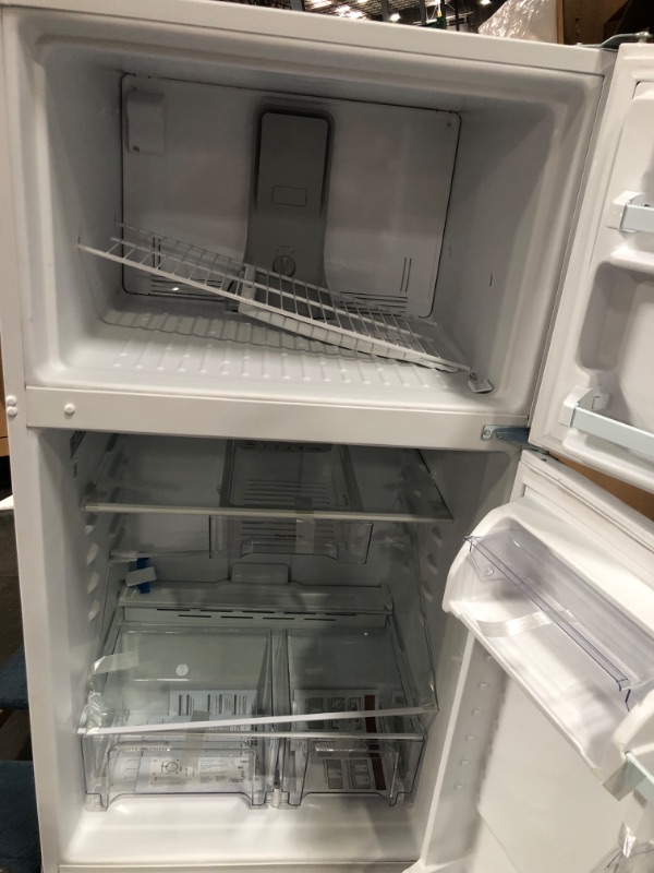 Photo 10 of [Minor Damage] Whirlpool 20.5-cu ft Top-Freezer Refrigerator (White)