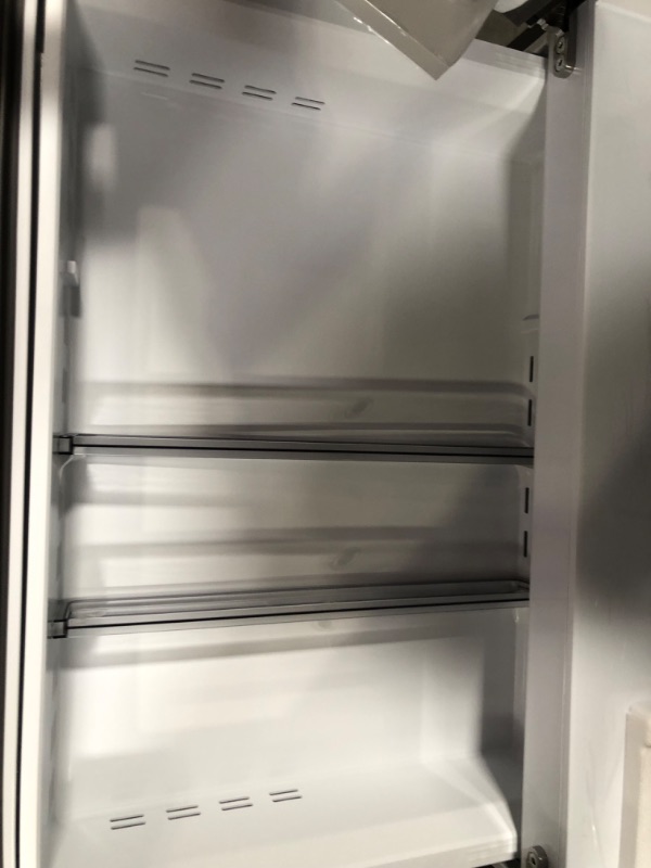Photo 7 of [Minor Damage] Samsung Bespoke 29 Cu. Ft. Stainless Steel French Door Refrigerator 
