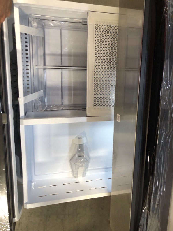 Photo 13 of [Minor Damage] Samsung Bespoke 29 Cu. Ft. Stainless Steel French Door Refrigerator 
