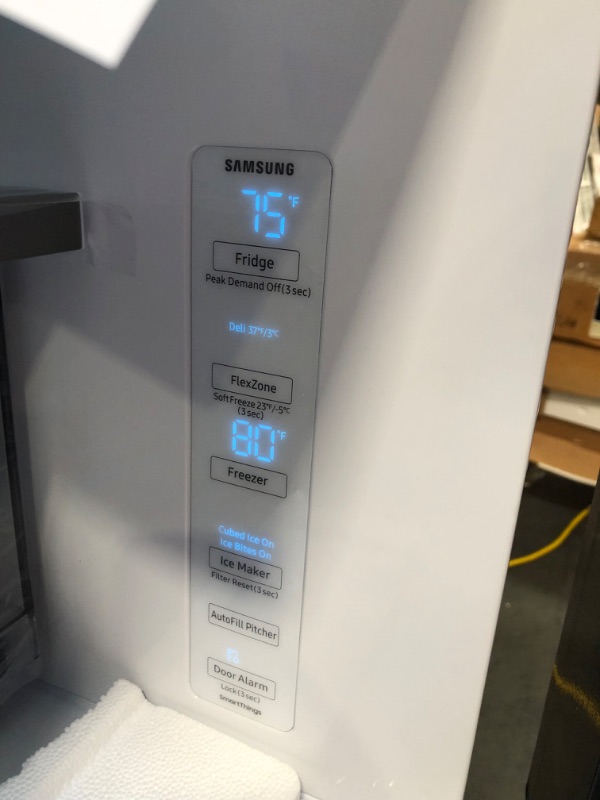 Photo 9 of [Minor Damage] Samsung Bespoke 29 Cu. Ft. Stainless Steel French Door Refrigerator 
