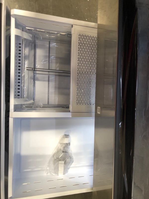 Photo 6 of [Minor Damage] Samsung Bespoke 29 Cu. Ft. Stainless Steel French Door Refrigerator 