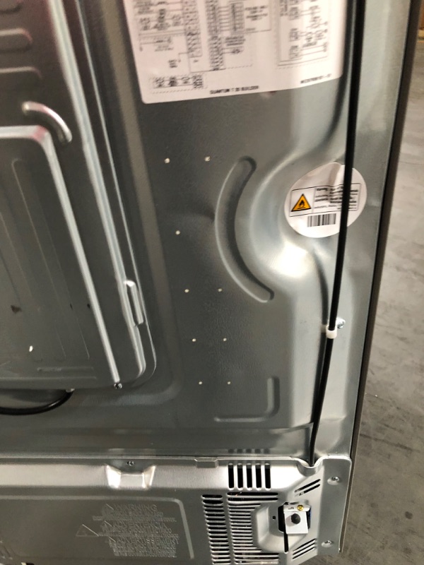 Photo 14 of [See Notes] LG 20.2-cu ft Top-Freezer Refrigerator (Stainless Steel) ENERGY STAR