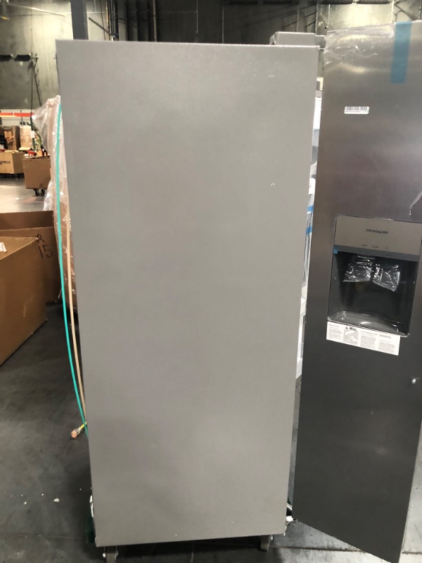 Photo 11 of [Minor Damage] Frigidaire 25.6-cu ft Side-by-Side Refrigerator with Ice Maker (Fingerprint Resistant Stainless Steel) 